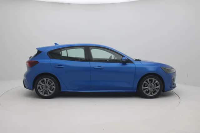 Ford Focus (2023) thumbnail 6