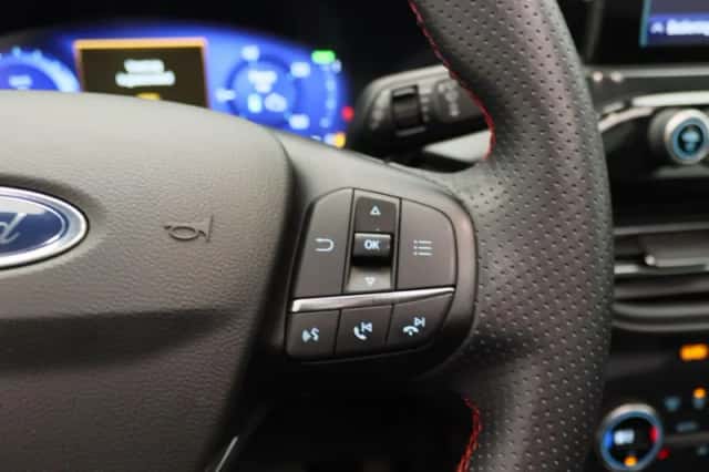 Ford Kuga (2022) thumbnail 23