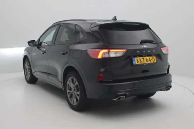 Ford Kuga (2022) thumbnail 3