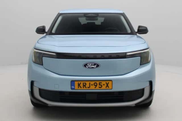 Ford Explorer (2026) thumbnail 3