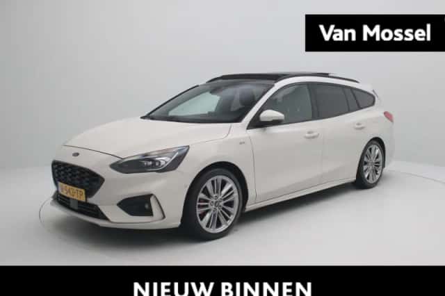 Ford Focus (2022) thumbnail 1