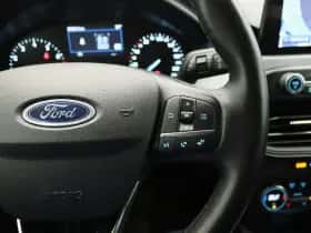 Ford Focus thumbnail 18