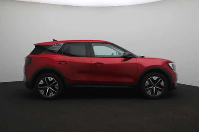 Ford Explorer (2026) thumbnail 6