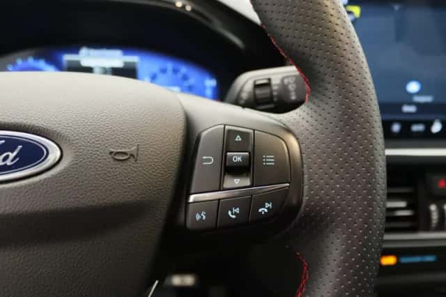 Ford Focus (2022) thumbnail 19