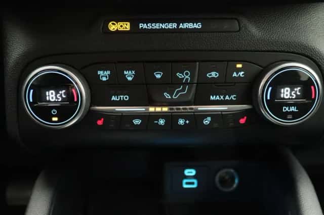 Ford Kuga (2020) thumbnail 15