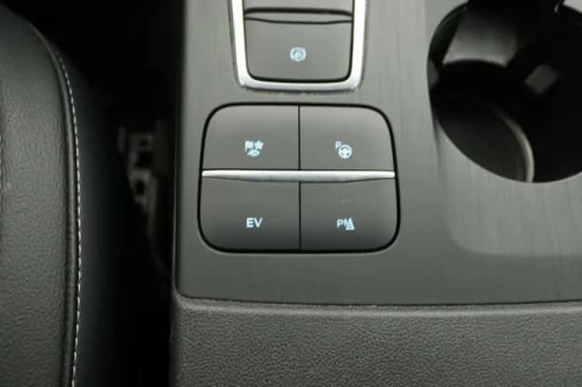 Ford Kuga (2020) thumbnail 17
