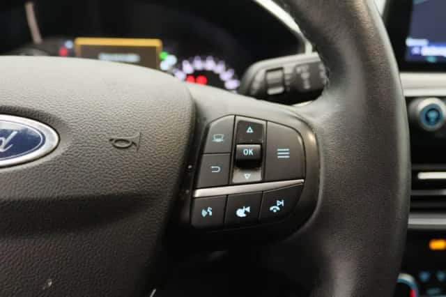 Ford Kuga (2020) thumbnail 25