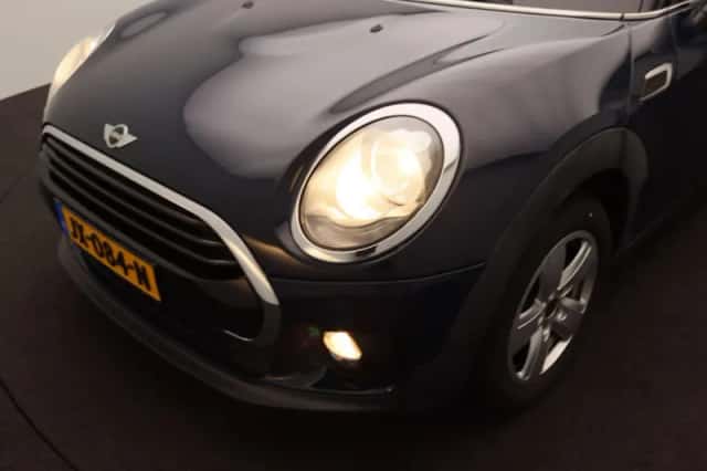 MINI Clubman (2016) thumbnail 15