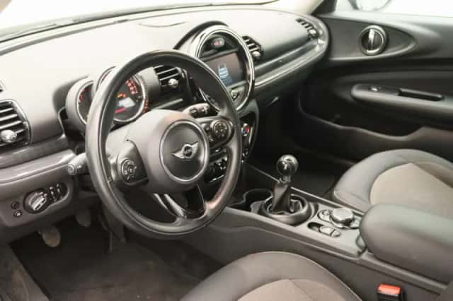 MINI Clubman (2016) thumbnail 23