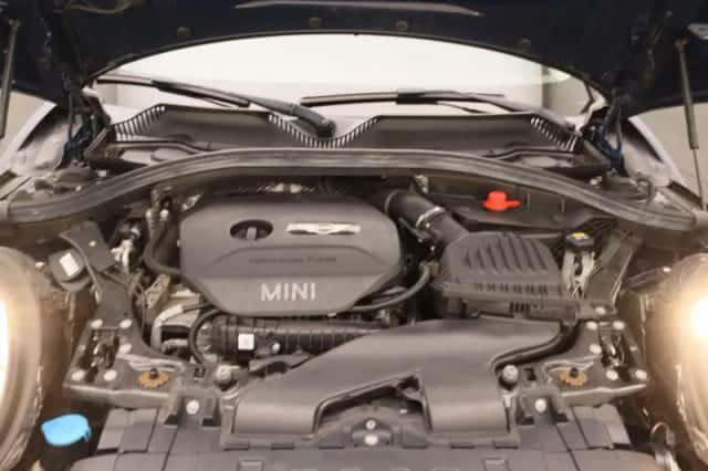 MINI Clubman (2016) thumbnail 27