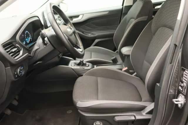 Ford Focus (2023) thumbnail 13