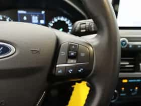 Ford Focus thumbnail 18