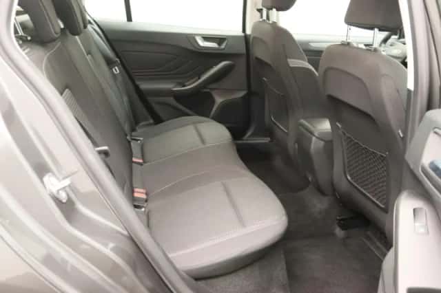 Ford Focus (2023) thumbnail 25