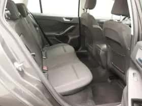 Ford Focus thumbnail 25
