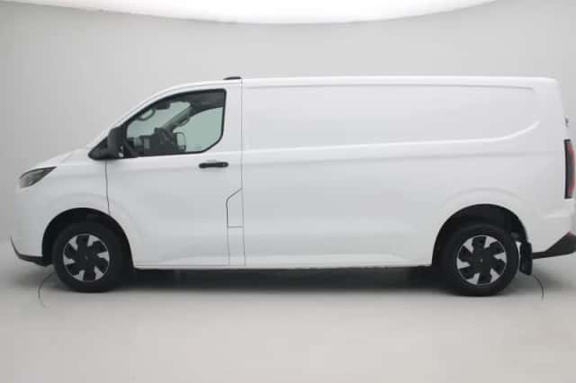 Ford E-Transit Custom (2026) thumbnail 4