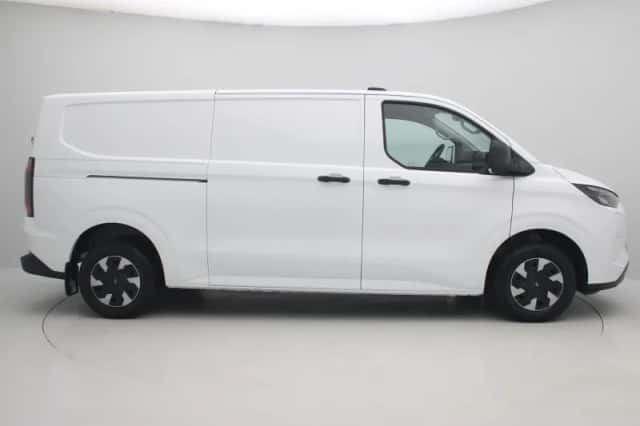 Ford E-Transit Custom (2026) thumbnail 6