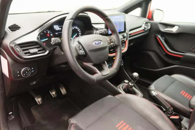 Ford Fiesta (2018) thumbnail 22