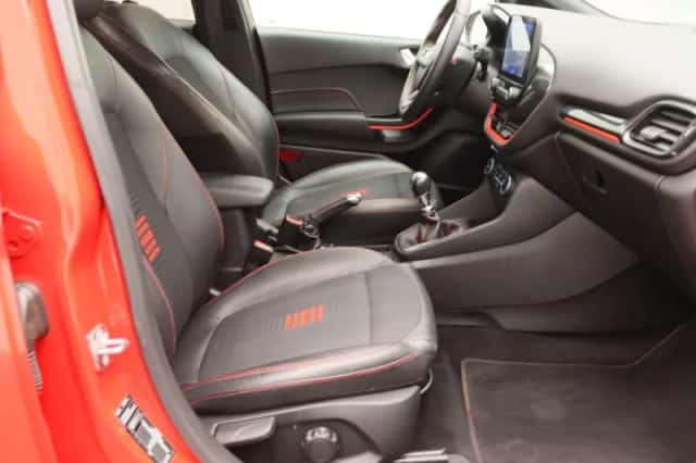Ford Fiesta (2018) thumbnail 24
