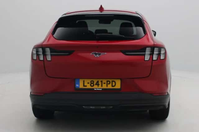 Ford Mustang Mach-E (2021) thumbnail 5