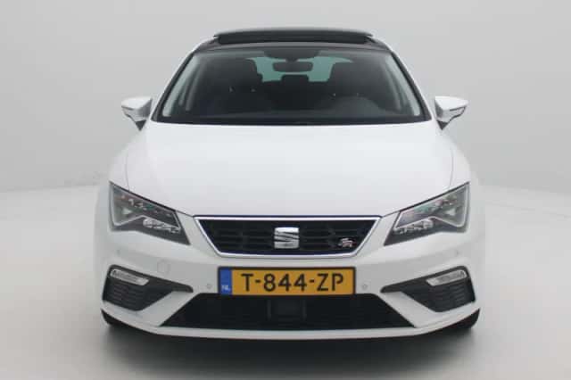 SEAT Leon (2019) thumbnail 3