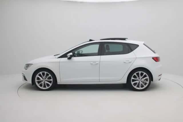 SEAT Leon (2019) thumbnail 4