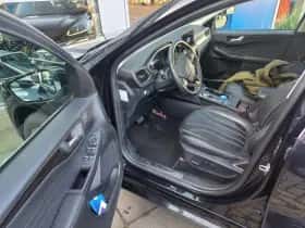 Ford Kuga thumbnail 3