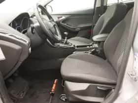 Ford Focus thumbnail 12