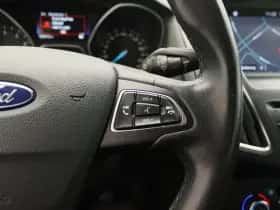 Ford Focus thumbnail 18
