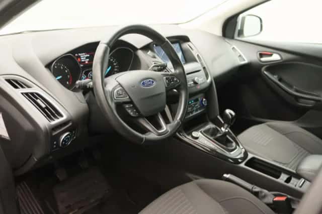 Ford Focus (2018) thumbnail 22