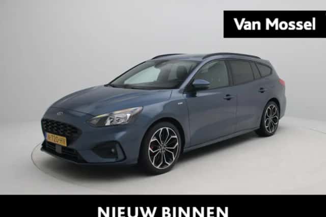 Ford Focus (2021) thumbnail 1