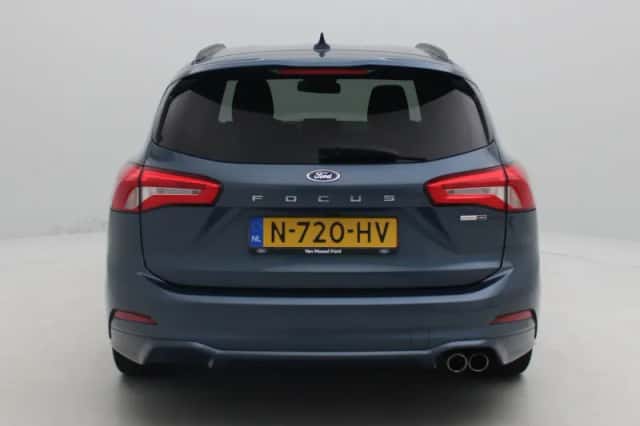 Ford Focus (2021) thumbnail 5
