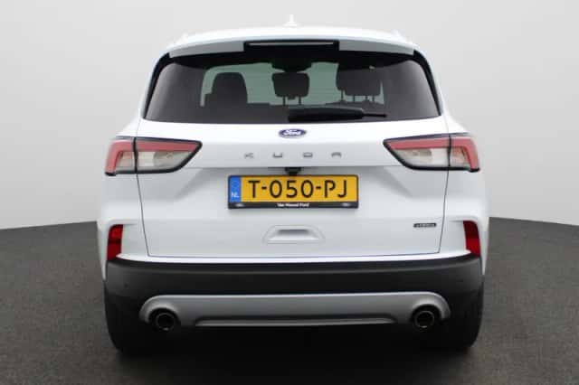 Ford Kuga (2023) thumbnail 6