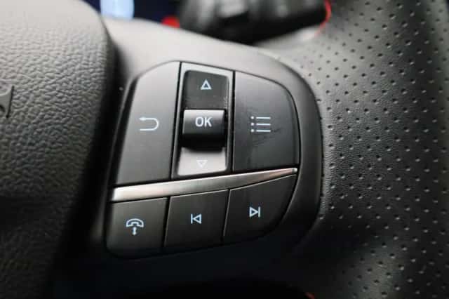 Ford Kuga (2025) thumbnail 18