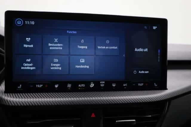 Ford Kuga (2025) thumbnail 25