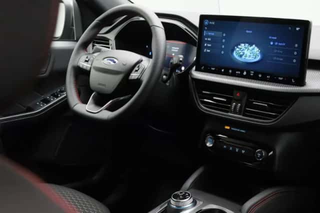 Ford Kuga (2025) thumbnail 39