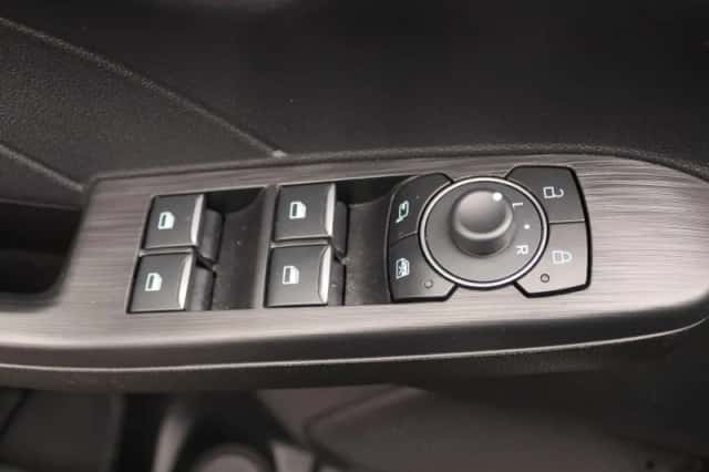 Ford Kuga (2024) thumbnail 24