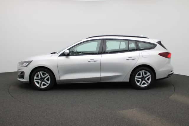 Ford Focus (2023) thumbnail 4
