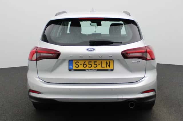 Ford Focus (2023) thumbnail 5