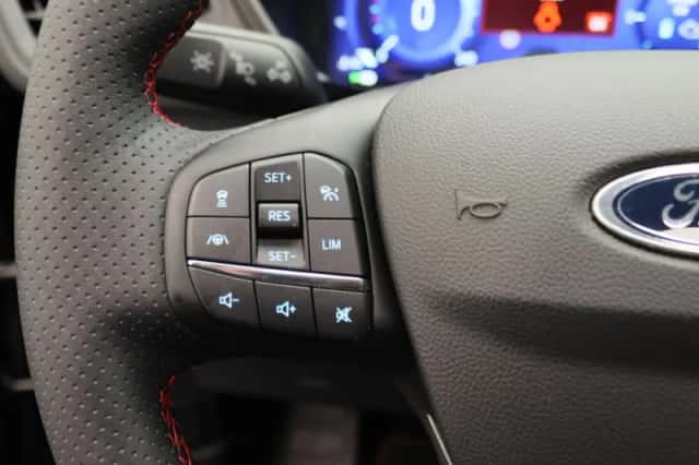 Ford Kuga (2024) thumbnail 24