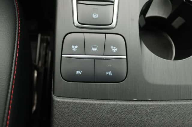 Ford Kuga (2023) thumbnail 13
