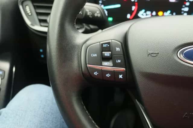 Ford Fiesta (2018) thumbnail 16