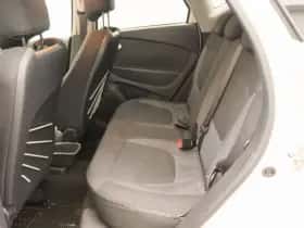 Renault Captur (2016) thumbnail 12