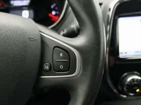 Renault Captur (2016) thumbnail 17