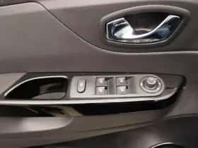 Renault Captur (2016) thumbnail 22