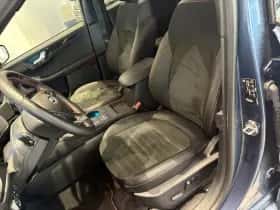 Ford Kuga (2022) thumbnail 13