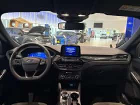 Ford Kuga (2022) thumbnail 16