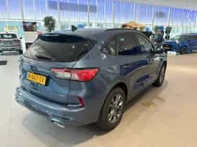 Ford Kuga (2022) thumbnail 5