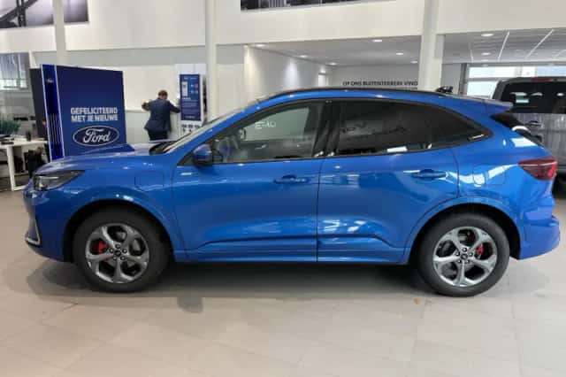 Ford Kuga (2025) thumbnail 2