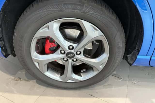 Ford Kuga (2025) thumbnail 11