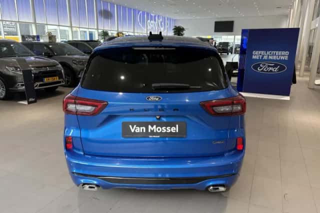 Ford Kuga (2025) thumbnail 4